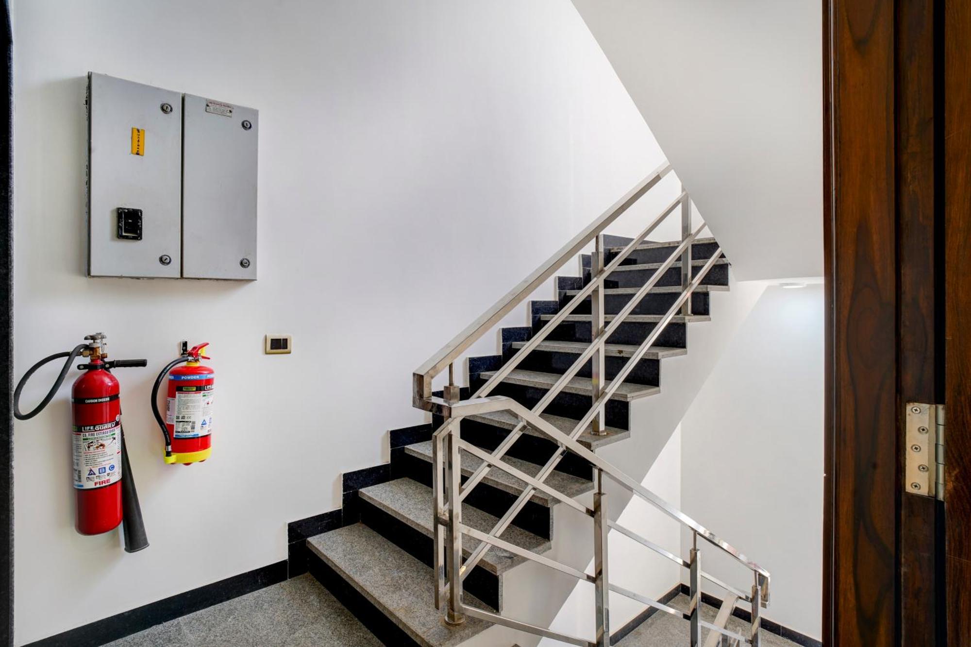 Treebo Corporate Inn 노이다 외부 사진